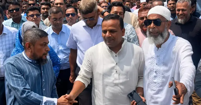 চাঁদপুর নদীবন্দর পরিদর্শনে নৌপরিবহন প্রতিমন্ত্রী